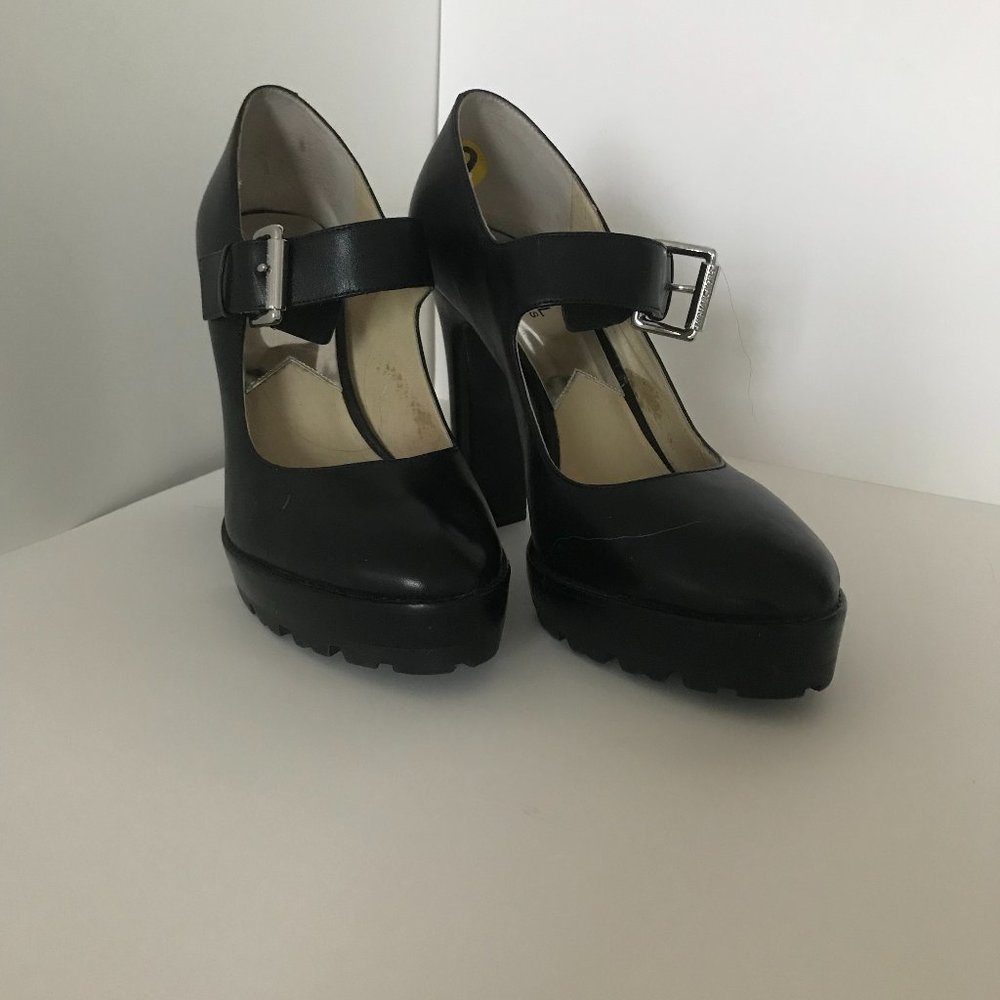 Michael Kors Mary Jane Pumps Size 9